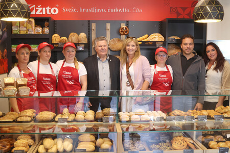 Odprtje obnovljene Delikatese 15 Foto Ljubo Vukelič